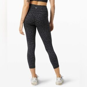 Lululemon Invigorate High-Rise Crop 23" in Formation Camo Deep Coal Multi Sz 10